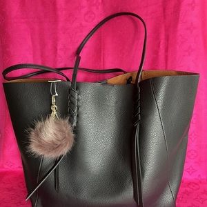 Black Tote Bolsa Cartera Nueva Color Negra
Black Large Tote Bolso Grande Negro